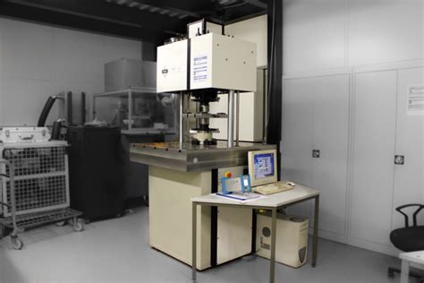 resonance testing machine